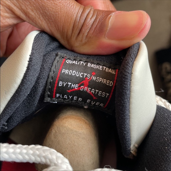 Air Jordan Retro 11 Lows Snake Light Bone - Picture 4 of 11